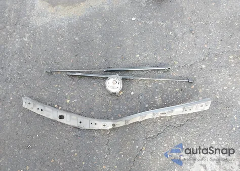 2008 Toyota Camry Xle z USA, uszkodzony, nr VIN 4T1BE46K08U198251